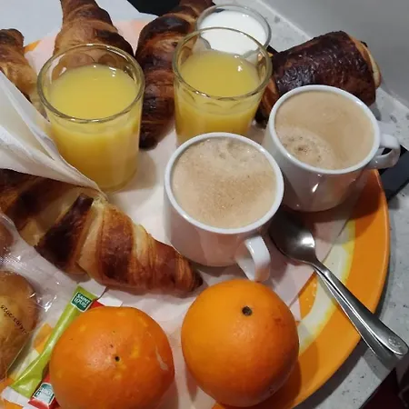 CHAMBRES Climatisées tout Confort,GARE ,WIFI, parking, avec pt dejeuner compris Perpiñán