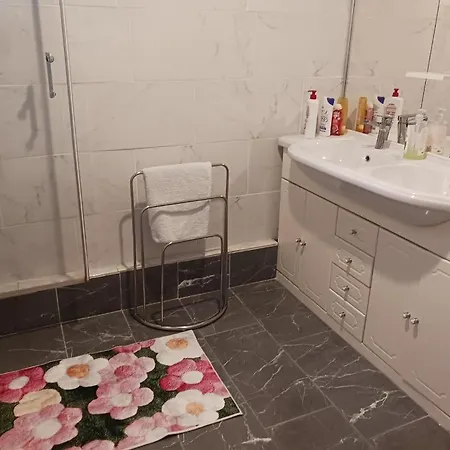 Confort,gare Tgv ,wifi, Clim, Parking, Avec Pt Dejeuner Compris Perpignan