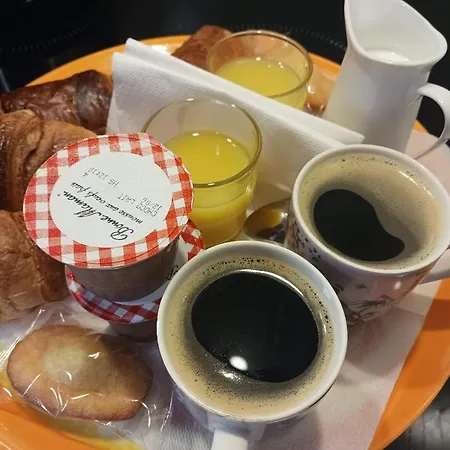 Climatisees Confort,gare ,wifi, Parking, Avec Pt Dejeuner Compris *