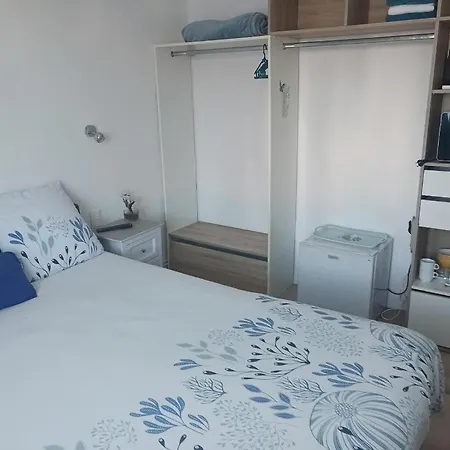 Climatisees Confort,gare ,wifi, Parking, Avec Pt Dejeuner Compris