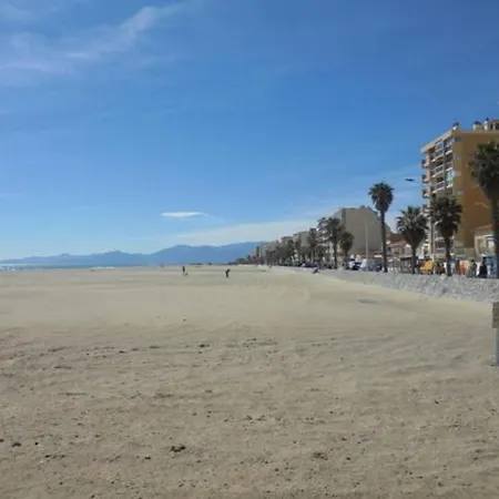 Confort,gare Tgv ,wifi, Clim, Parking, Avec Pt Dejeuner Compris * Perpignano