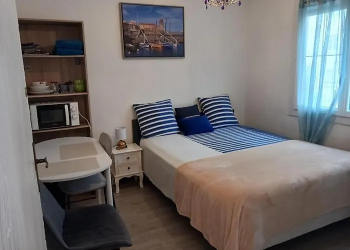 CHAMBRES Climatisées tout Confort,GARE ,WIFI, parking, avec pt dejeuner compris Habitación en casa particular Perpiñán